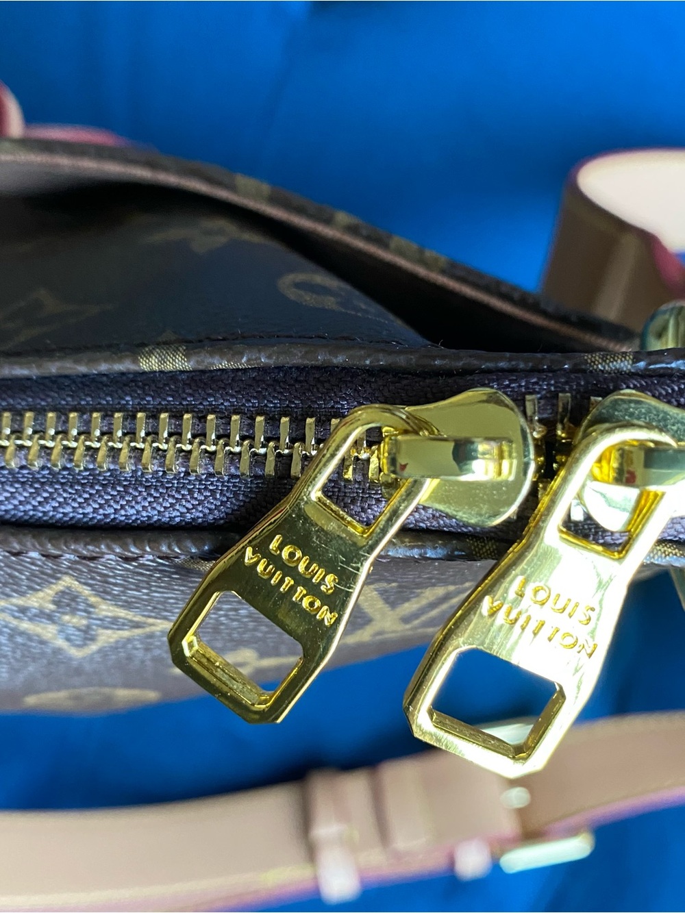 FASHION DESIGNER INSPIRED MONOGRAM SHOULDER BAG - Picture 13 of 16
